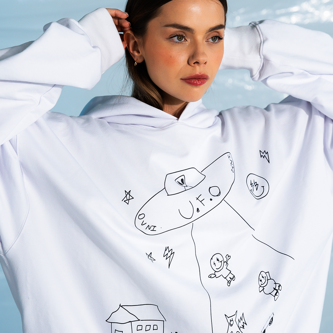 HOODIE DIBUJO UFO